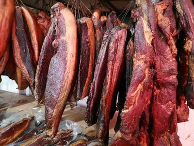 贵州地道的土特产 腊肉香肠的独特魅力